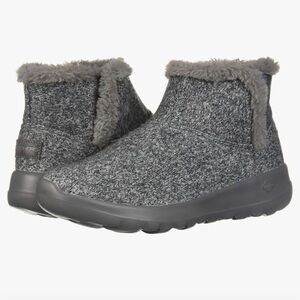 SKECHERS ⭐️ air cooled goga mat booties